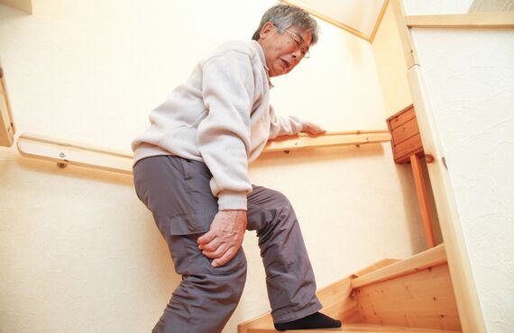 足のしびれや腰痛のお悩みもお伺いいたします | 整体によるケアはもみ～な 田無店や花小金井店にお任せ